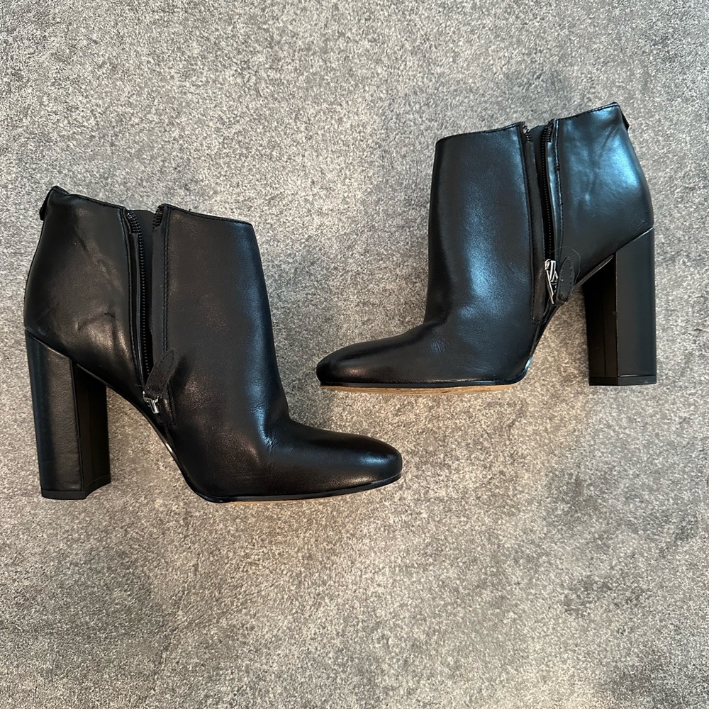 Sam Edelman black leather booties size 6.5